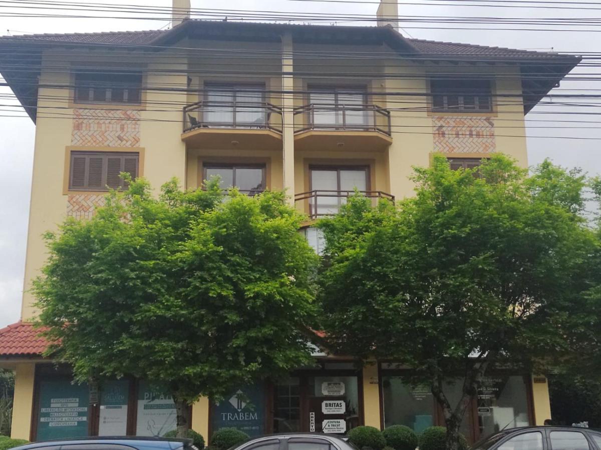 Apartamento Ensolarado No Centro De Gramado Lägenhet Exteriör bild